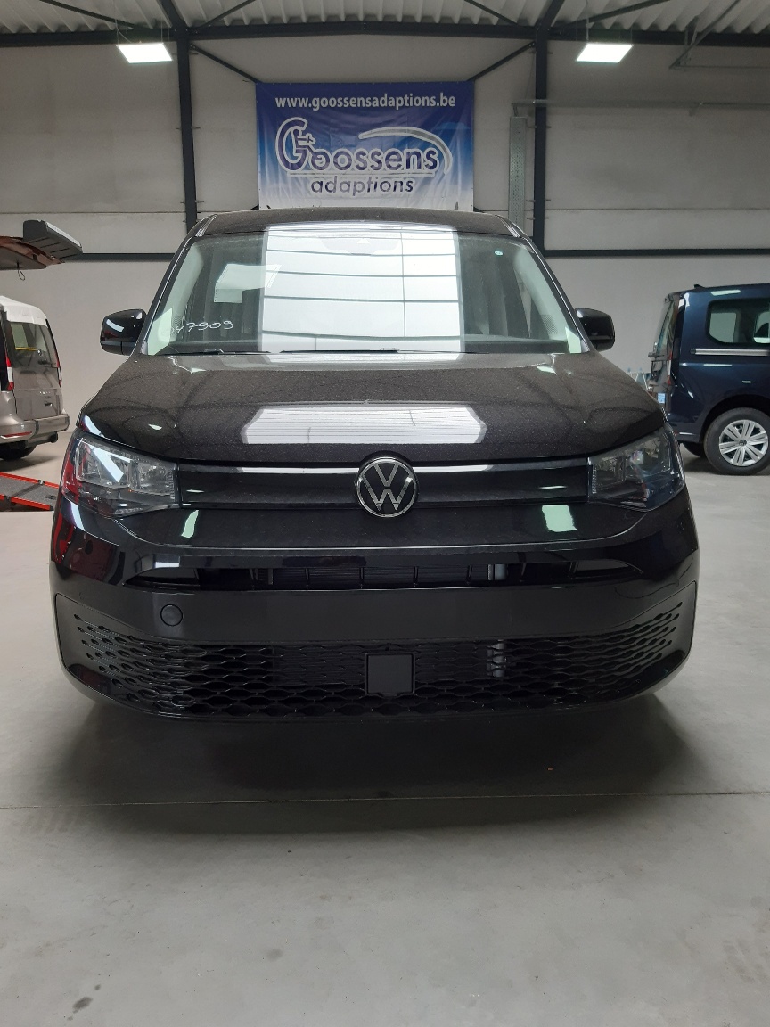 partner nationale vlag hengel VW Caddy Kort Benzine Automaat Deep Black - Goossens Adaptions